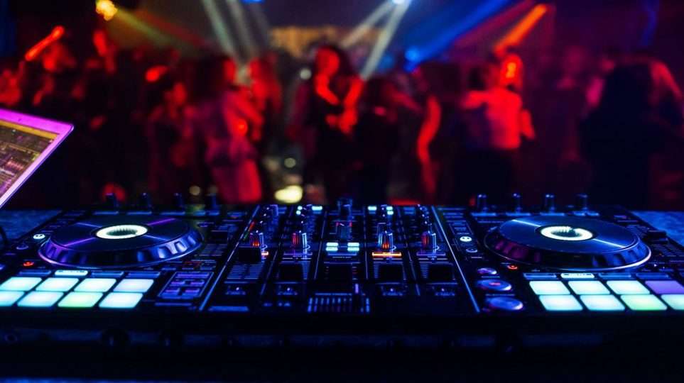 Exploring the Multifaceted World of DJ Types • Raptor Productions