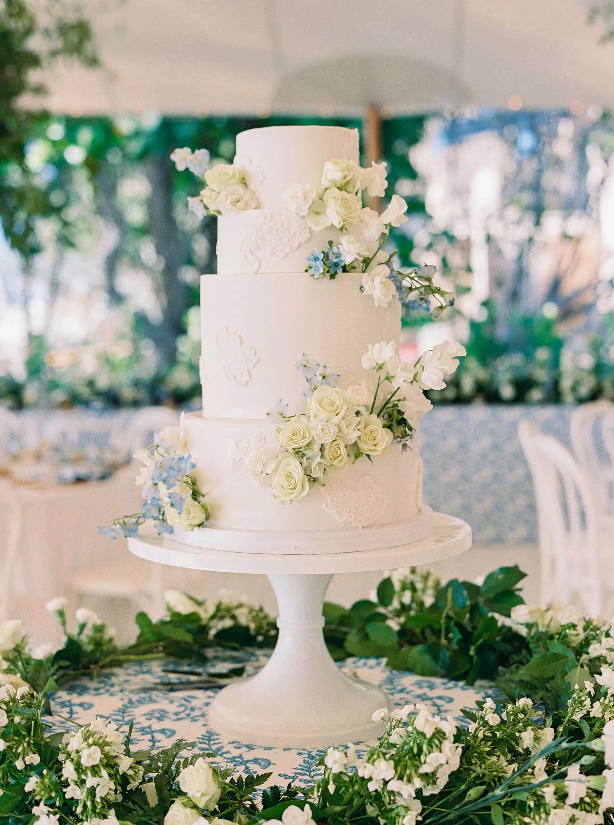 A "Coastal Backyard Get together" Wedding ceremony Crammed With Lovely Blue + White Particulars