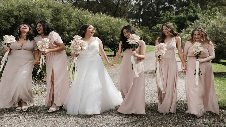 Bridesmaid Gown for Each Physique Kind