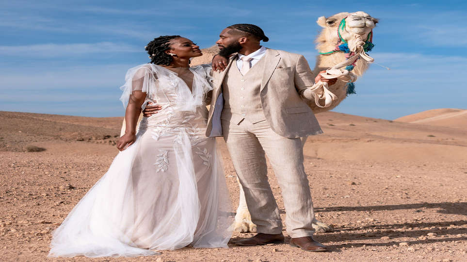 Find out how to Do a Desert Vacation spot Marriage ceremony Proper