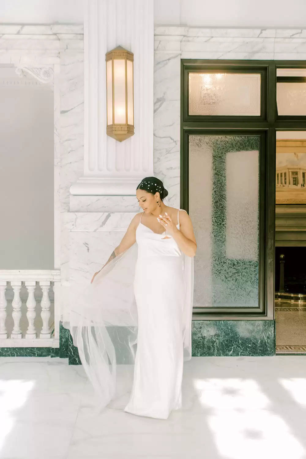 Artwork Nouveau Elopement At A Historic Financial institution Wedding ceremony Venue ⋆ Ruffled