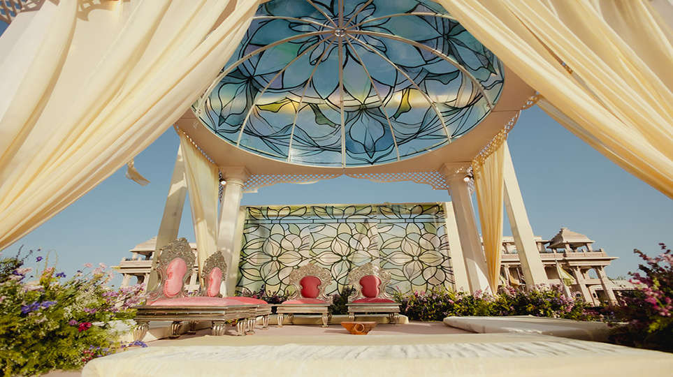 This movie star couple’s handcrafted glass-roof wedding ceremony mandap will encourage you with its revolutionary design!