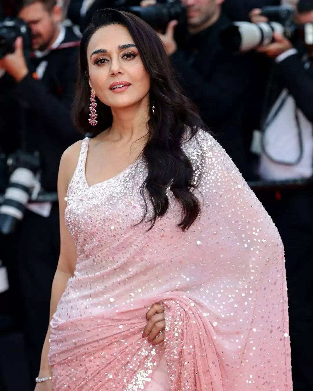 Celebrities Who Wore Conventional Outfits at Cannes Movie Competition 2024