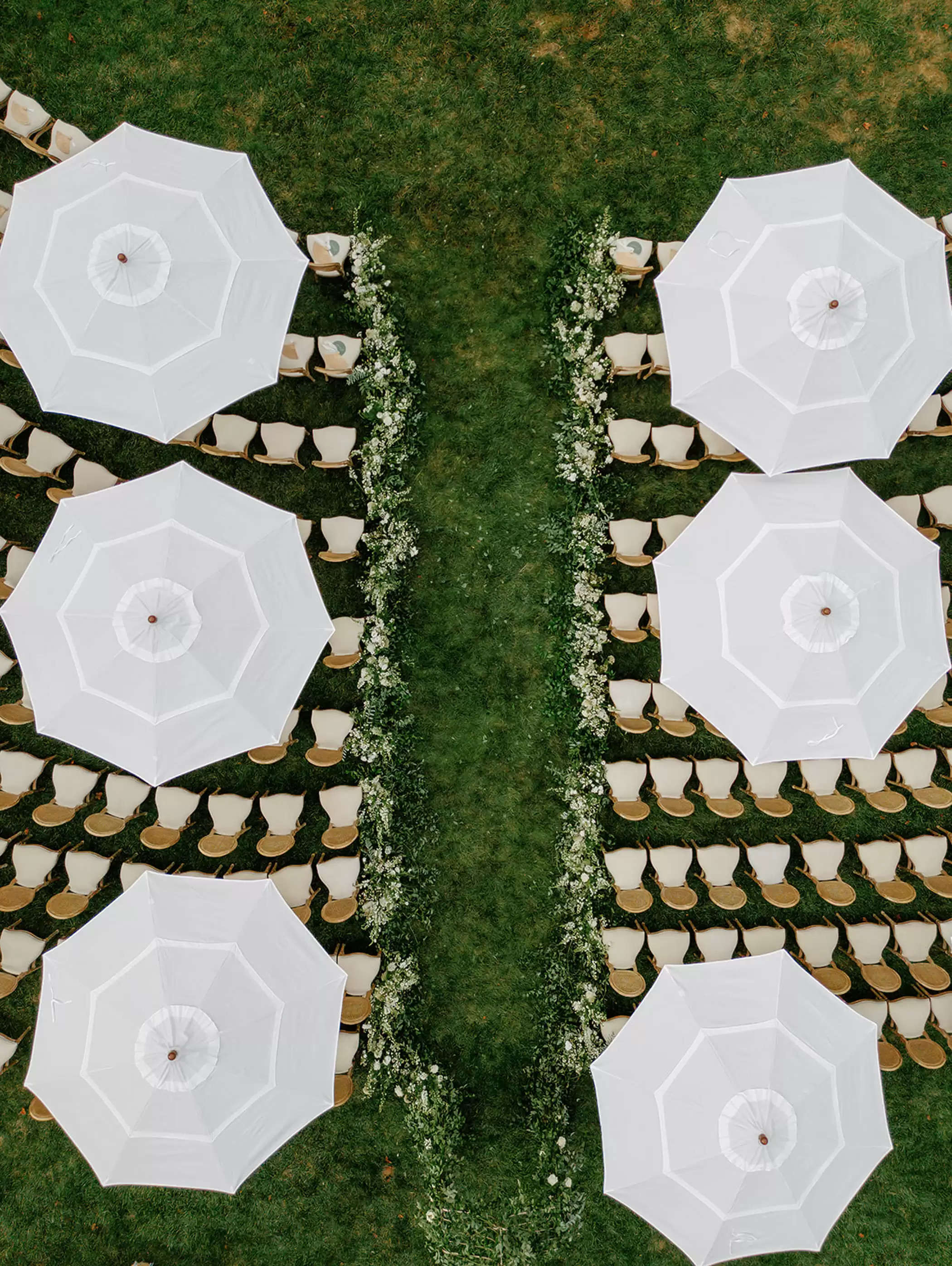 A Wonderful Backyard Social gathering Wedding ceremony Filled with Enchanting + Fantastical Flowers