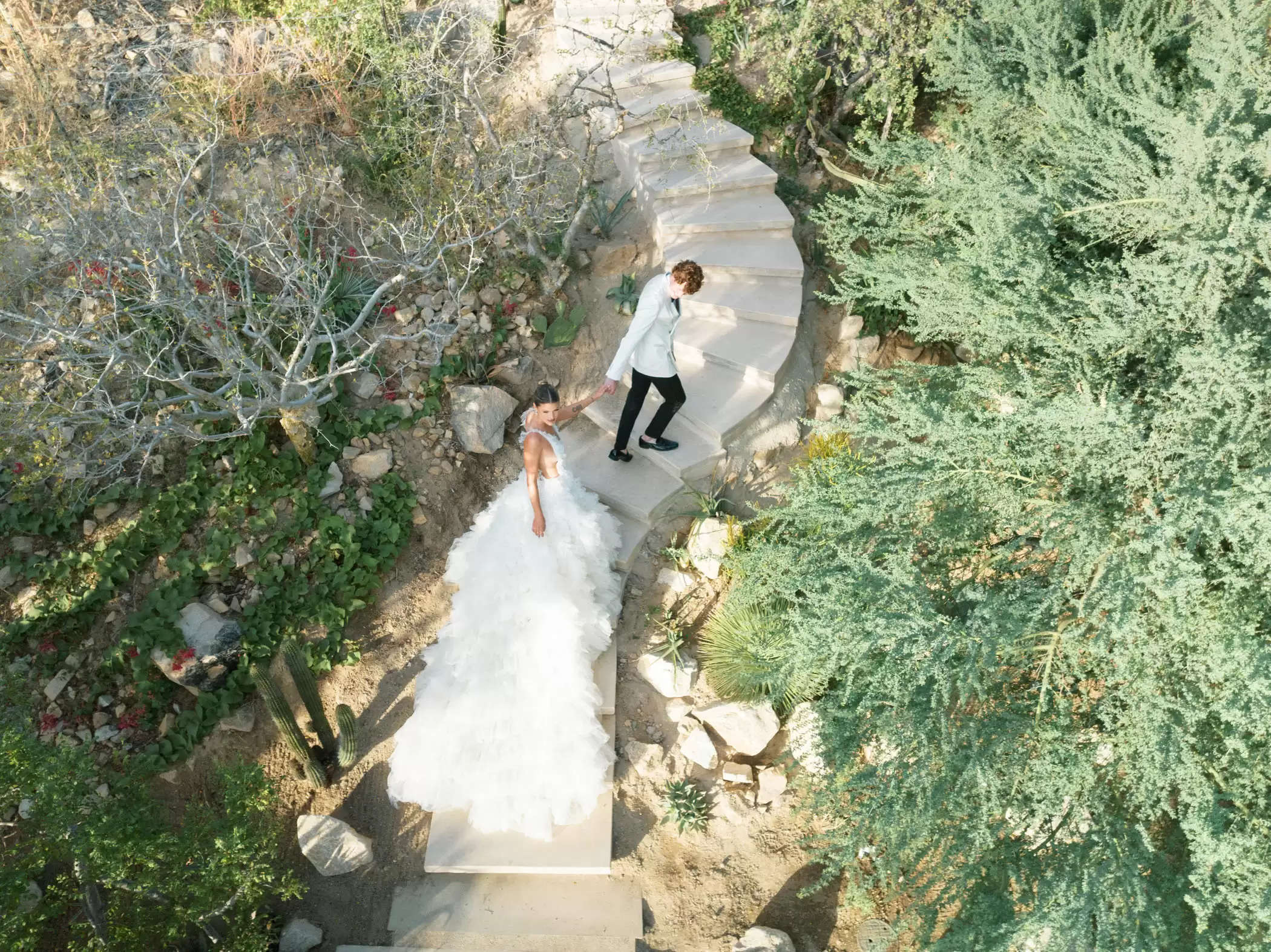 A Stylish + Sunny Marriage ceremony in Cabo from MC Weddings + Lynette Dow Occasions