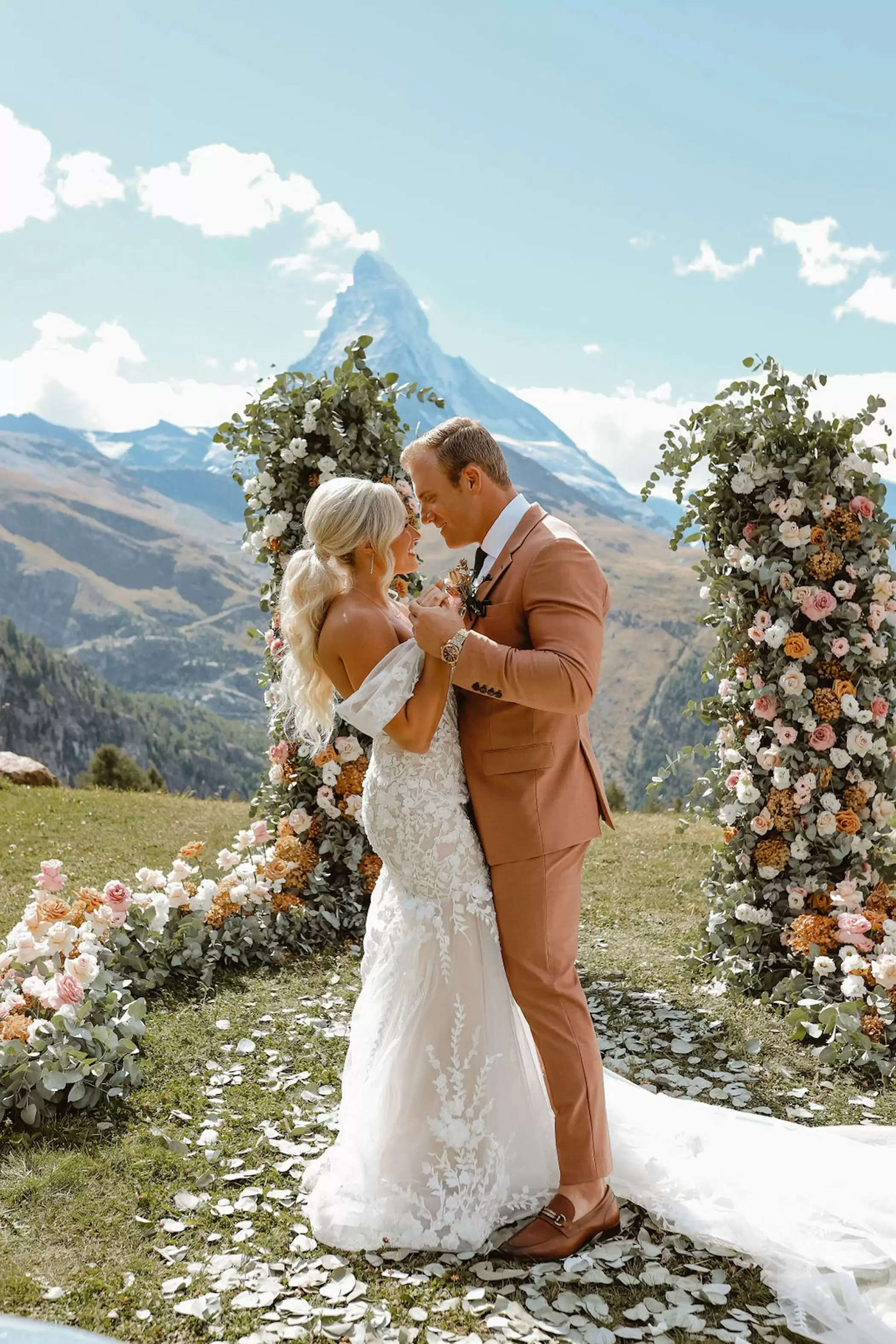 This Beautiful Elopement within the Swiss Alps Was a Vacation spot Dream Come True