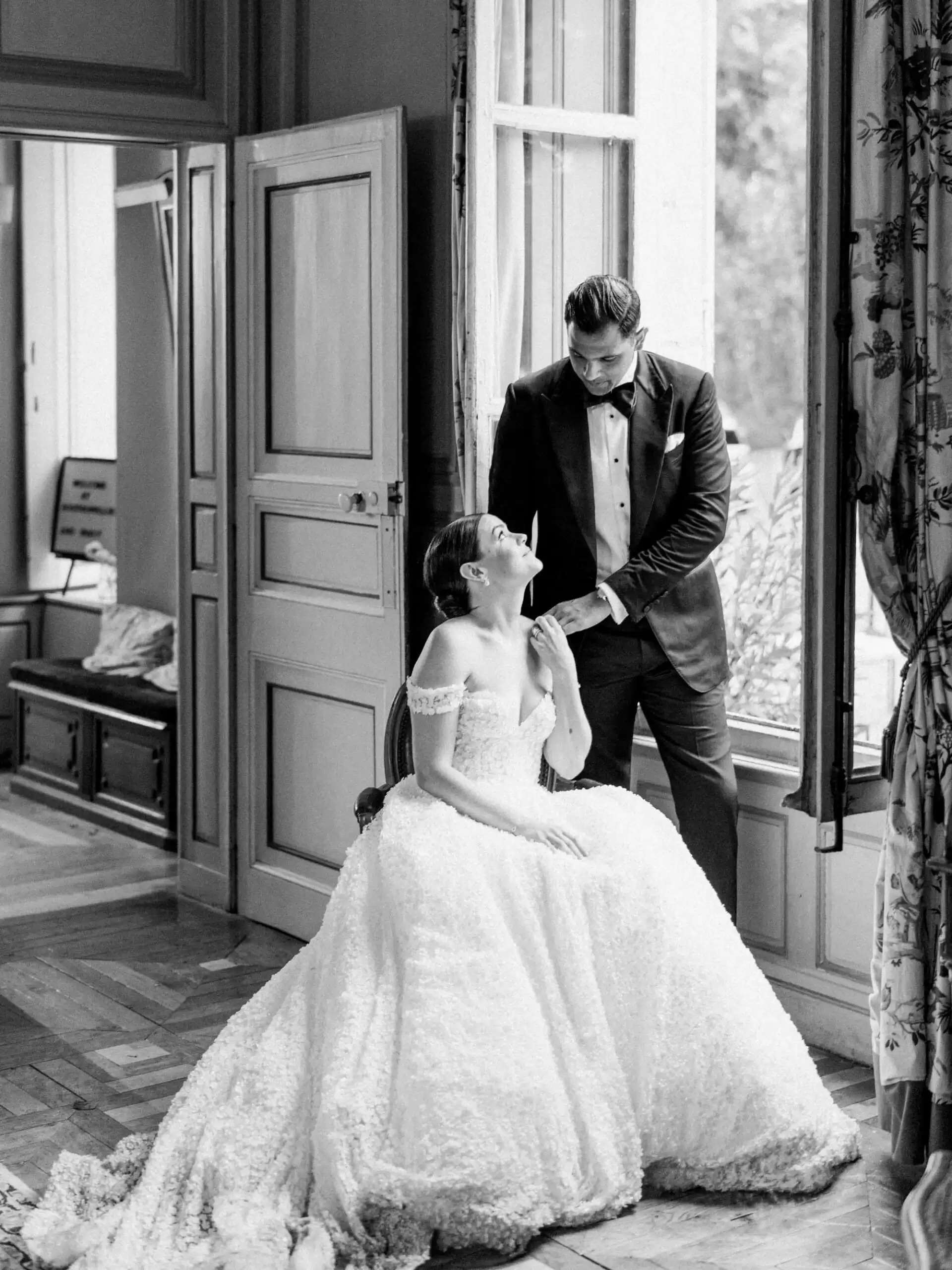 Chateau Bouthonvilliers Wedding ceremony Images Black-Tie Occasion