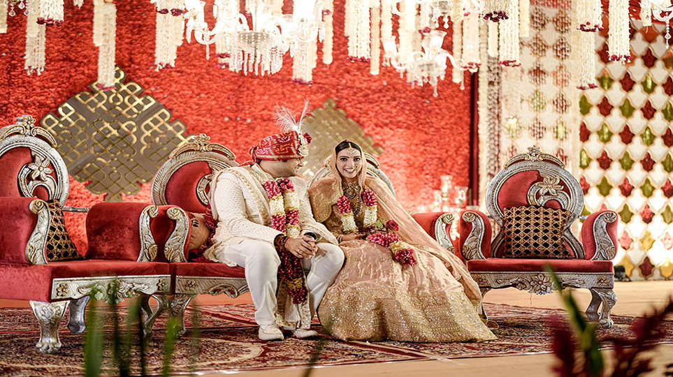 Encapsulating the fantastic thing about regal Indian splendor, this couple’s basic pink and white wedding ceremony mandap will encourage you!