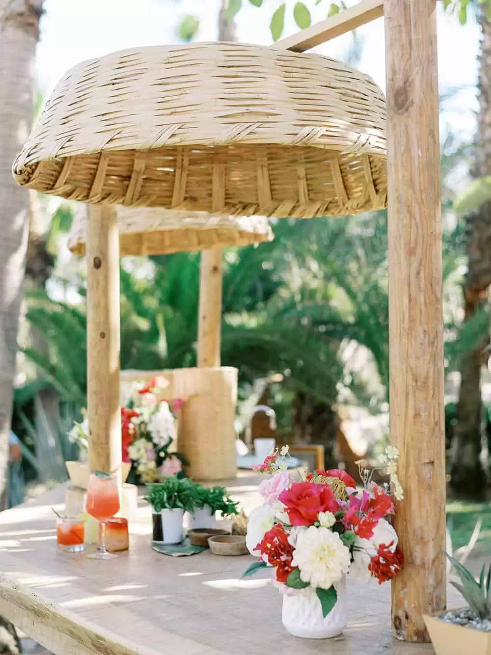 A Los Cabos Vow Renewal with Fairly Pops of Fuchsia and Breezy Blue ⋆ Ruffled