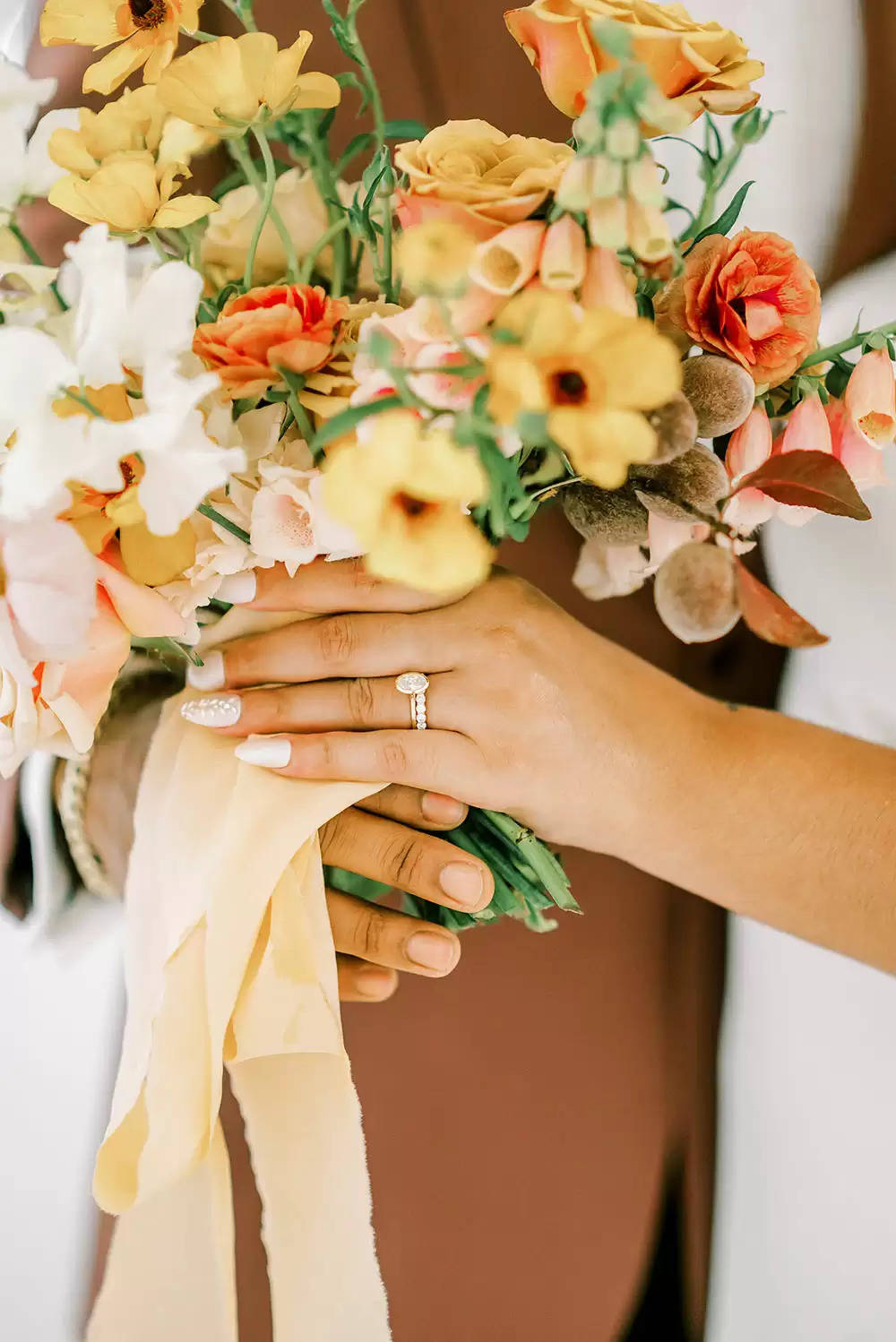 Artwork Nouveau Elopement At A Historic Financial institution Wedding ceremony Venue ⋆ Ruffled