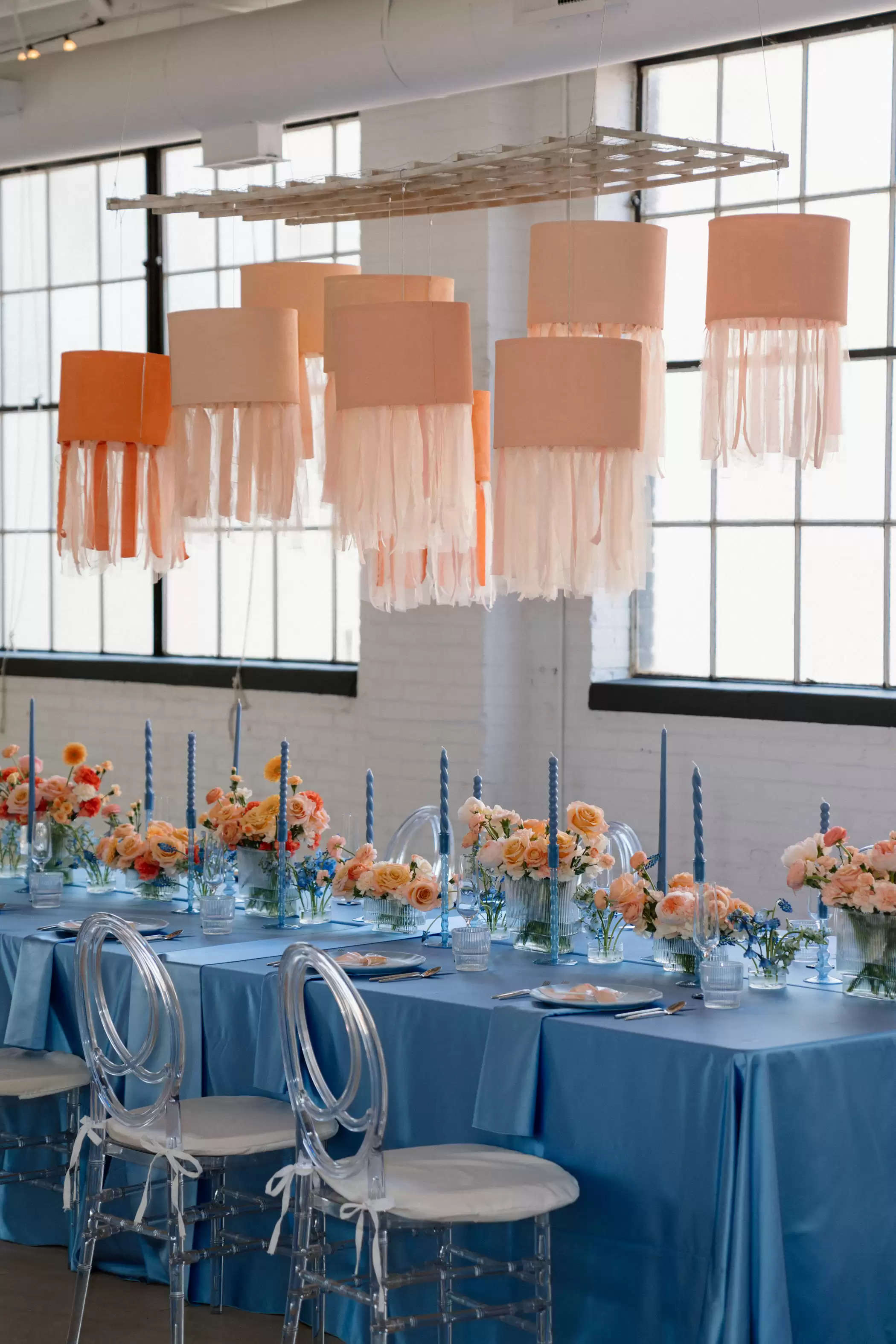 A Charming “Peach Fuzz” Impressed Warehouse Marriage ceremony with a Modern-But-Classic Vibe