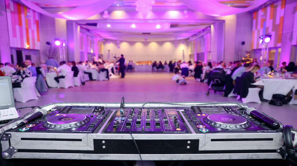 Important Suggestions for Djing a Marriage ceremony • Raptor Productions