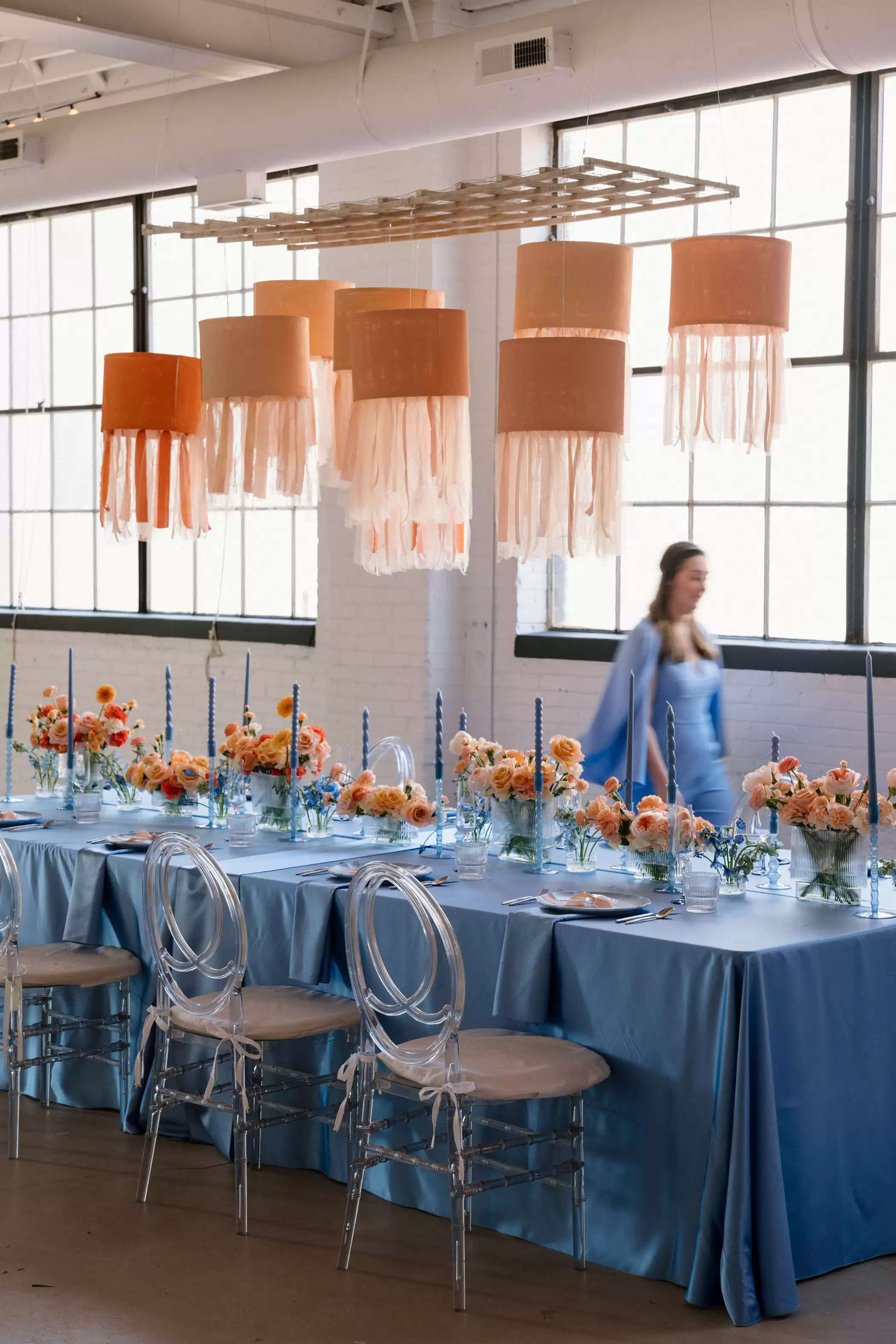 A Charming “Peach Fuzz” Impressed Warehouse Marriage ceremony with a Modern-But-Classic Vibe