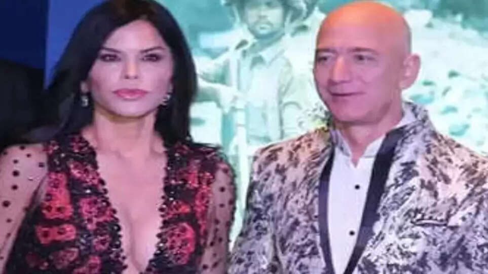 Jeff Bezos' fiancée Lauren Sánchez shares cryptic social media post